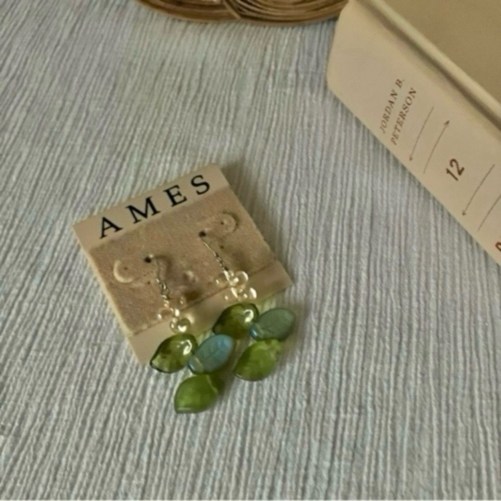 NWT Ames Green Blue Leaf Earrings Dangly White Neutral Bohemian Classic Chic